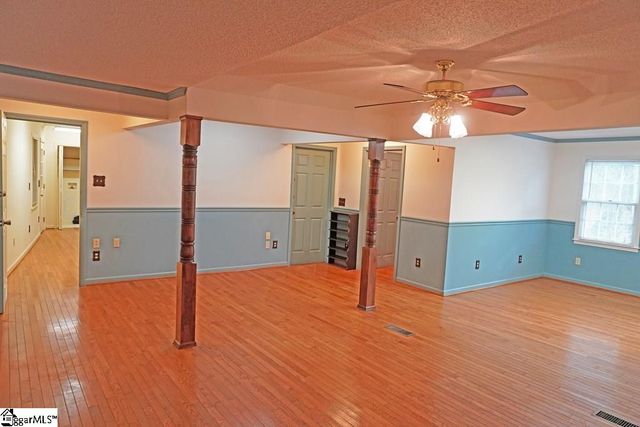 6 Woodlawn Drive, Ware Shoals, SC 29692