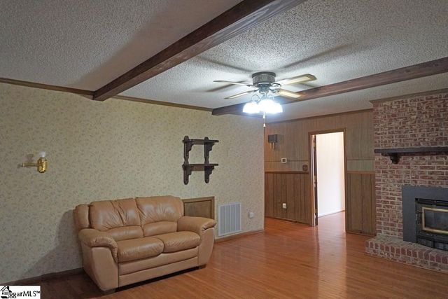 6 Woodlawn Drive, Ware Shoals, SC 29692