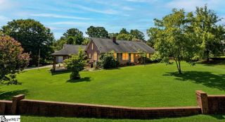 6 Woodlawn Drive, Ware Shoals, SC 29692