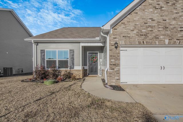 125 Story Ray Drive, New Market, AL 35761