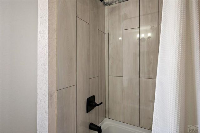 5228 Cuerno Verde Blvd, Colorado City, CO 81019