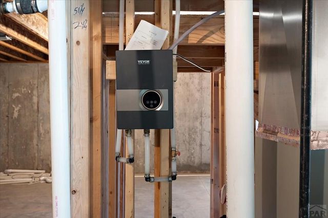 5228 Cuerno Verde Blvd, Colorado City, CO 81019