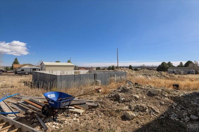 5228 Cuerno Verde Blvd, Colorado City, CO 81019