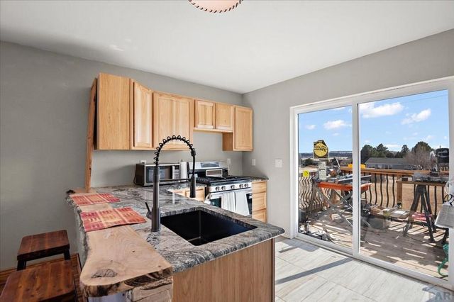 5228 Cuerno Verde Blvd, Colorado City, CO 81019