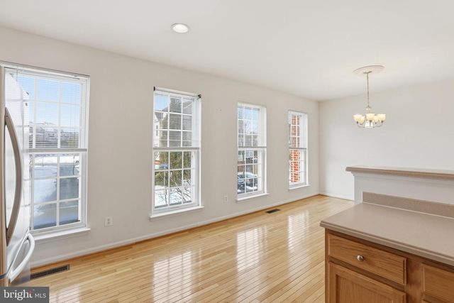 6177 DERRING ST, Centreville, VA 20120