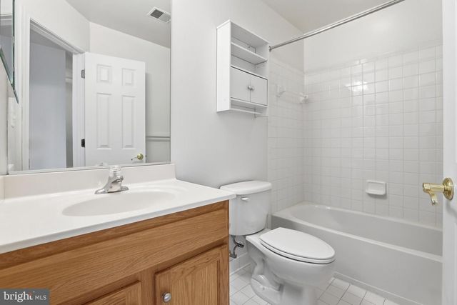 6177 DERRING ST, Centreville, VA 20120