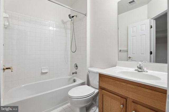 6177 DERRING ST, Centreville, VA 20120