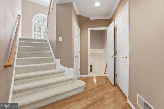 6177 DERRING ST, Centreville, VA 20120