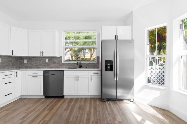 1551 Seagrape Way, Hollywood, FL 33019