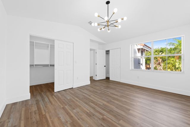 1551 Seagrape Way, Hollywood, FL 33019