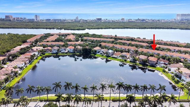 1551 Seagrape Way, Hollywood, FL 33019