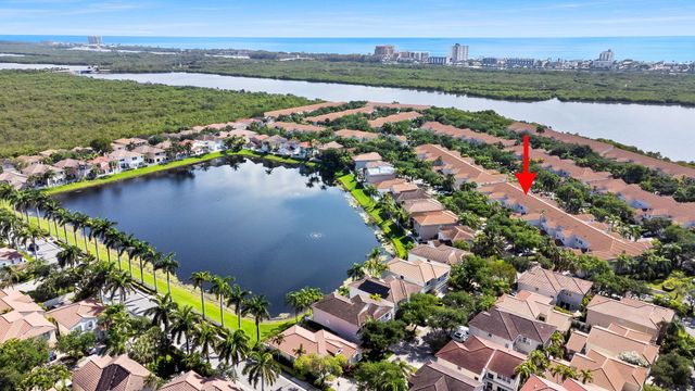 1551 Seagrape Way, Hollywood, FL 33019