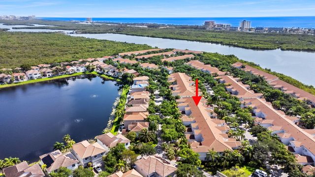 1551 Seagrape Way, Hollywood, FL 33019