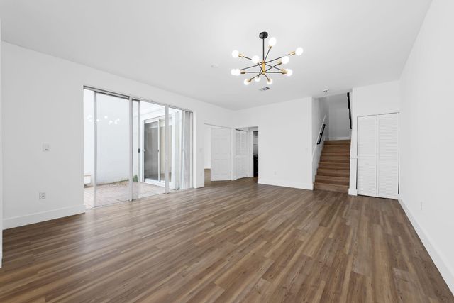 1551 Seagrape Way, Hollywood, FL 33019