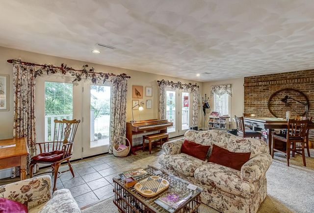 5525 Portage Road, Madison, WI 53704