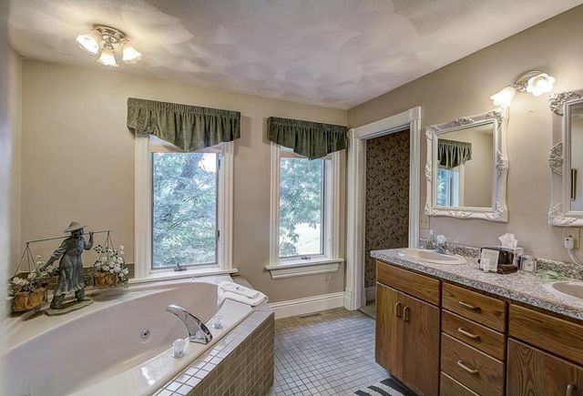 5525 Portage Road, Madison, WI 53704