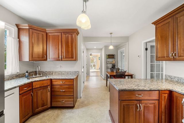 178 Main, Groveland, MA 01834
