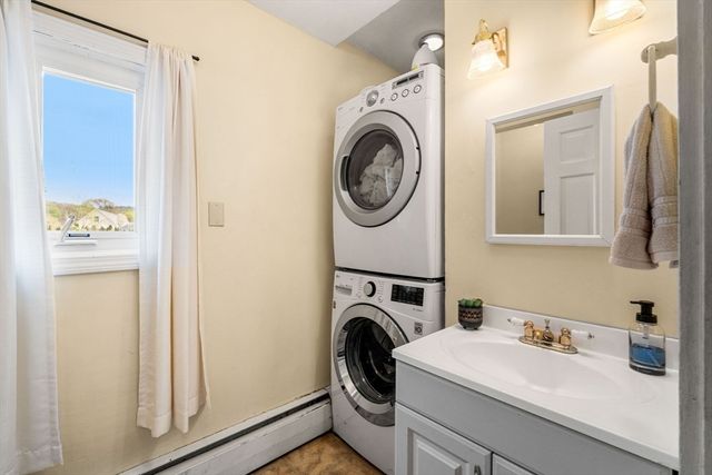 178 Main, Groveland, MA 01834