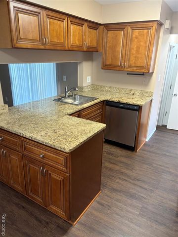 8461 Forrest Drive, Canton, MI 48187