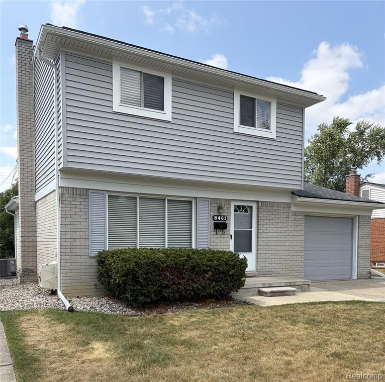 8461 Forrest Drive, Canton, MI 48187