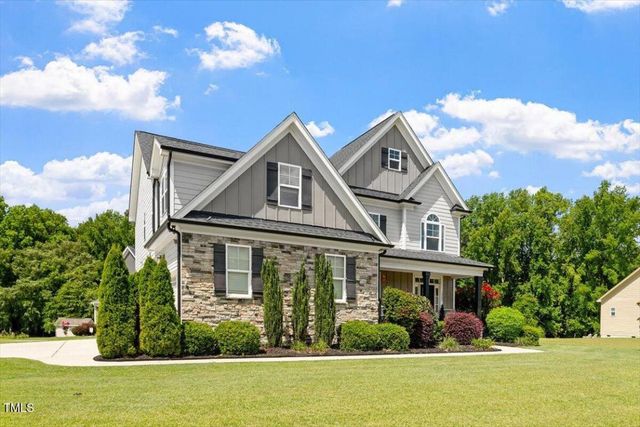 1900 Offside Court, Fuquay Varina, NC 27526