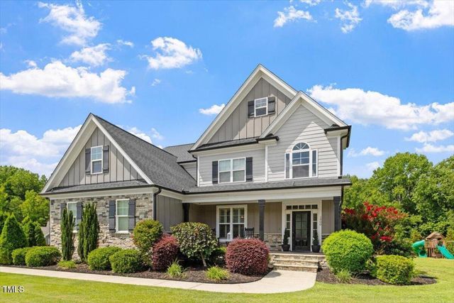 1900 Offside Court, Fuquay Varina, NC 27526