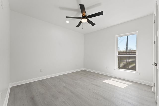 809 S Adelaide Street, Terrell, TX 75160