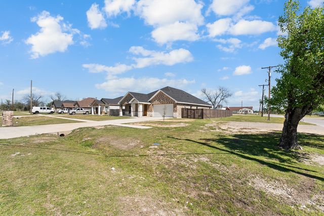809 S Adelaide Street, Terrell, TX 75160