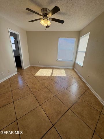 12050 Hosea Street, El Paso, TX 79936