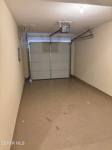 12050 Hosea Street, El Paso, TX 79936