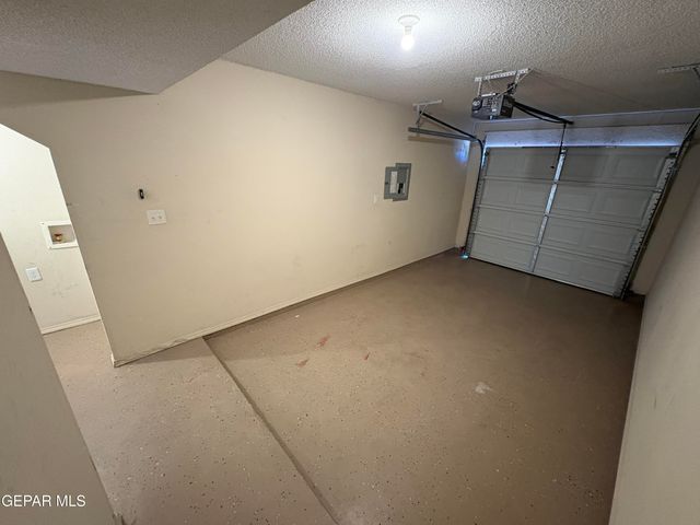 12050 Hosea Street, El Paso, TX 79936