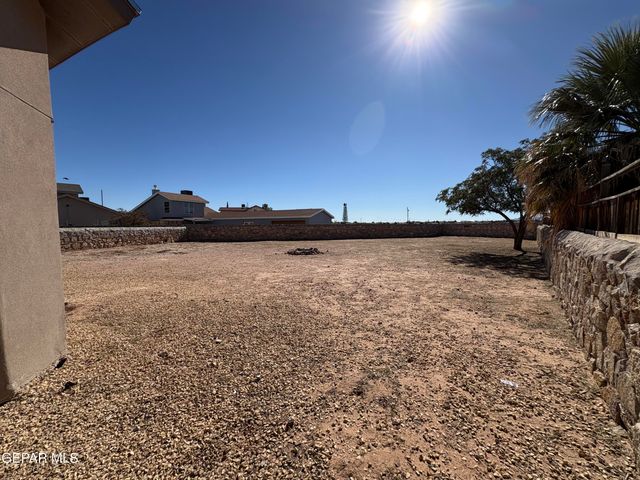 12050 Hosea Street, El Paso, TX 79936