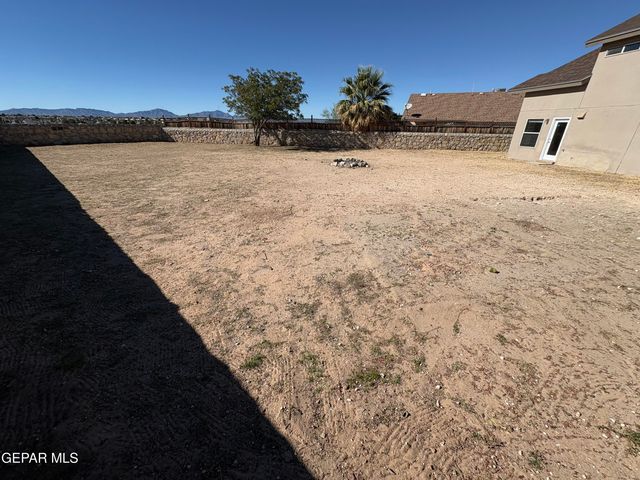 12050 Hosea Street, El Paso, TX 79936