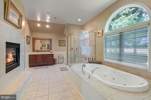 29455 W LINE RD, Delmar, MD 21875