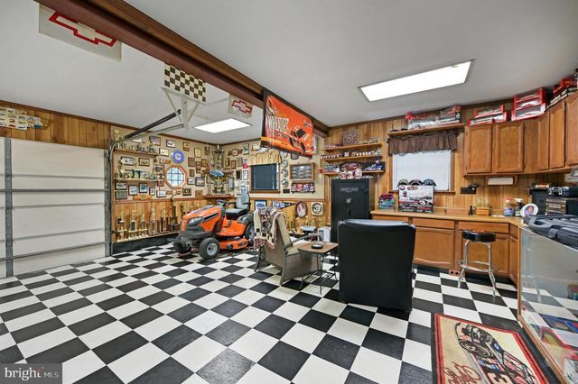 29455 W LINE RD, Delmar, MD 21875