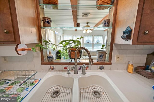 29455 W LINE RD, Delmar, MD 21875