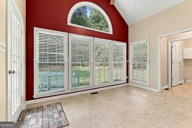 255 Weeping Willow Way, Tyrone, GA 30290
