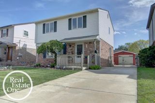 22444 Lange Street, Saint Clair Shores, MI 48080