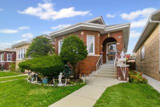 2924 N Merrimac Avenue, Chicago, IL 60634
