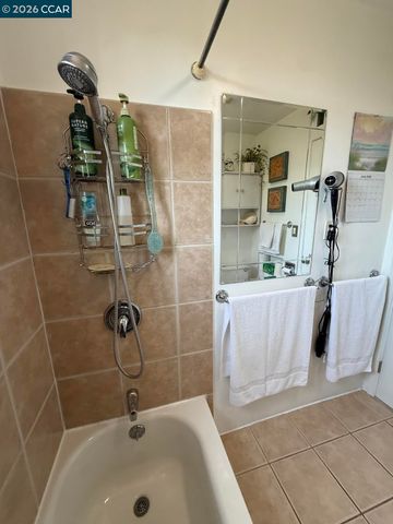 2501 MacArthur Ave, San Pablo, CA 94806