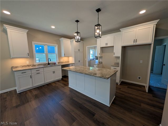 385 Thorn Way, Doylestown, OH 44230