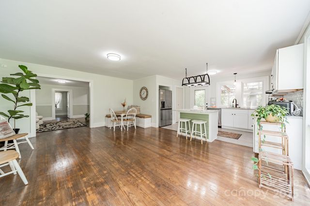 316 E Church Street, Troutman, NC 28166