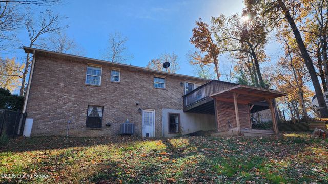 178 Dawson Ln, Radcliff, KY 40160