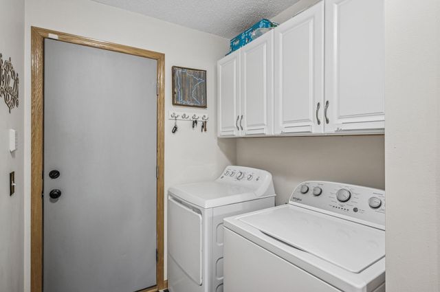 441 Pleasant Lane, Chaska, MN 55318