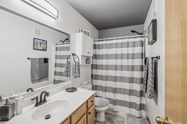 441 Pleasant Lane, Chaska, MN 55318