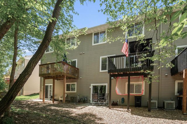 441 Pleasant Lane, Chaska, MN 55318