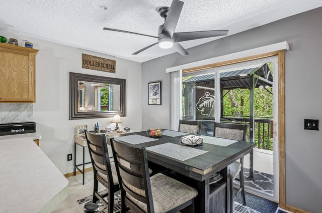 441 Pleasant Lane, Chaska, MN 55318