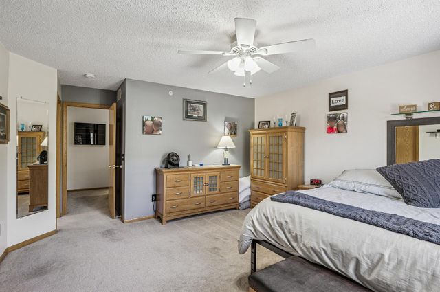 441 Pleasant Lane, Chaska, MN 55318