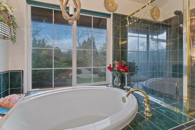 2920 Aspen Glow Lane, Redding, CA 96001