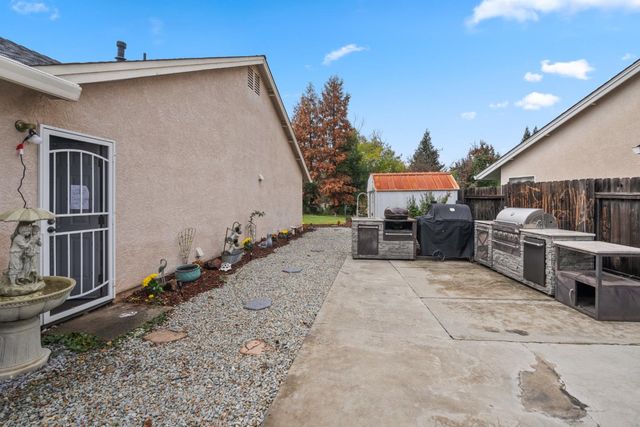 2920 Aspen Glow Lane, Redding, CA 96001